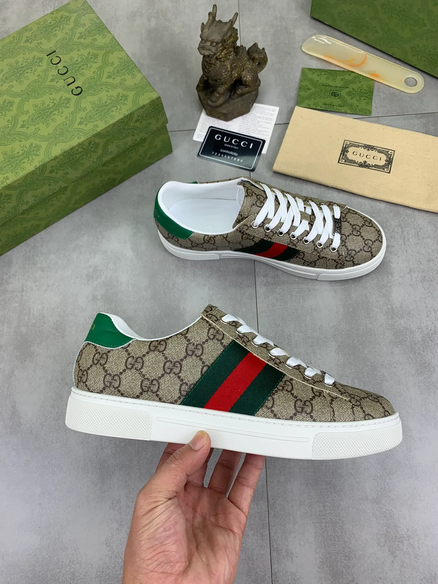 Men's shoes 💰P440💰 [New model] (GUCCI) official website's latest 🎁🎁casual and fashionable men's shoes 👟, hot style 💥 style is simple and elegant, exclusive for trendy men. Unique official website's latest brand double G elements 👑Original Gucci decoration, fashionable and generous, the fabric is original frosted calfskin ✅Fully imported first-layer pigskin lining, the official website specifies wear-resistant, lightweight original rubber casual outsole, the classic model is taken in kind at the counter🎬38-44 4️⃣ colors available
